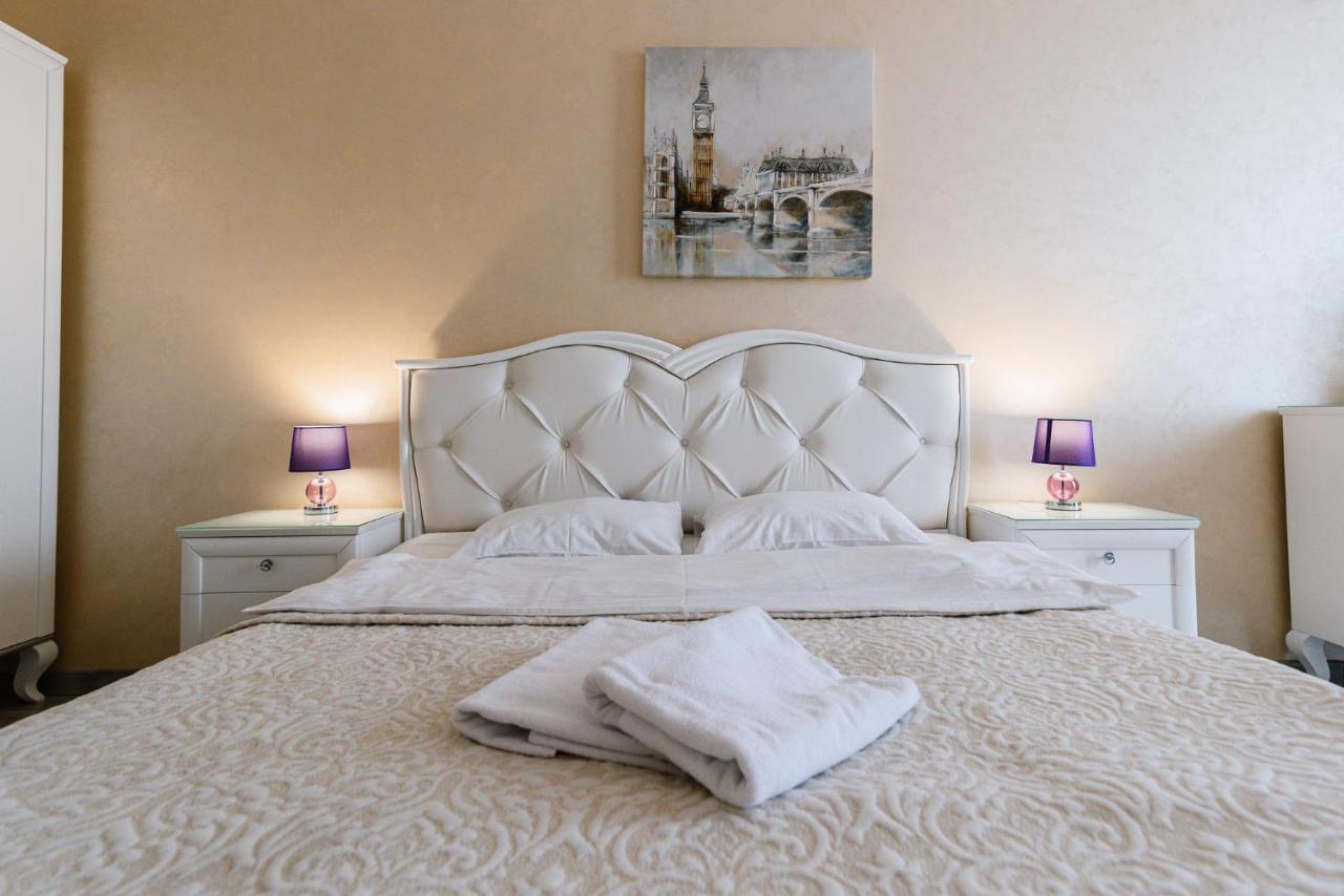 Апартаменти Luxury For Business & Pleasure Royal 2 Київ Екстер'єр фото