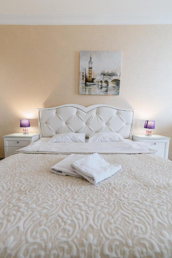Апартаменти Luxury For Business & Pleasure Royal 2 Київ Екстер'єр фото