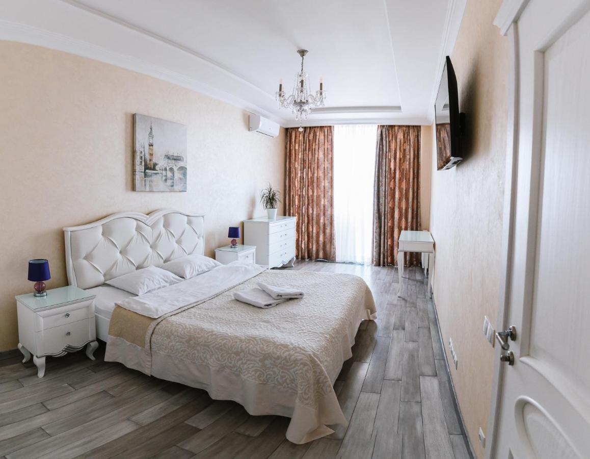 Апартаменти Luxury For Business & Pleasure Royal 2 Київ Екстер'єр фото