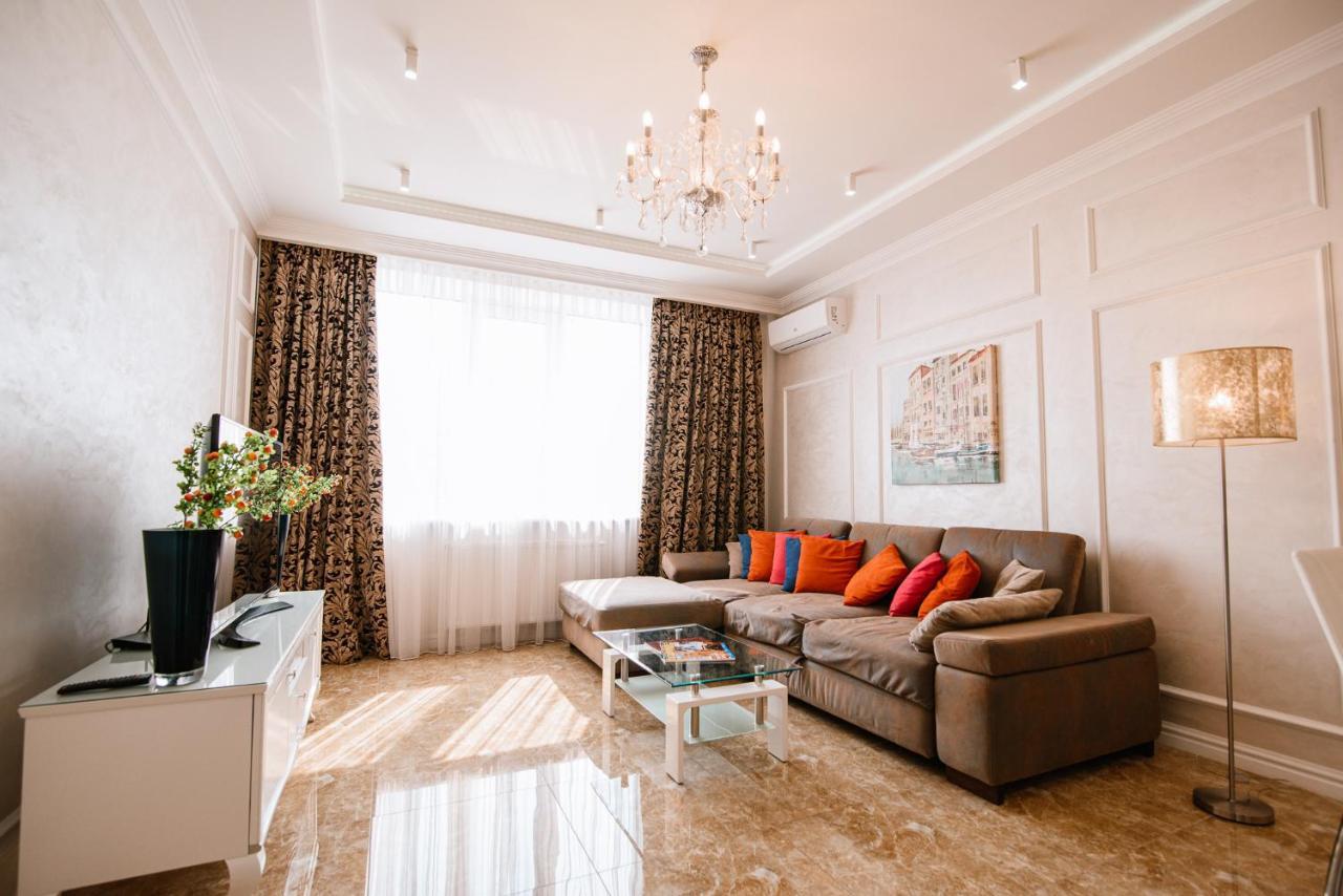 Апартаменти Luxury For Business & Pleasure Royal 2 Київ Екстер'єр фото
